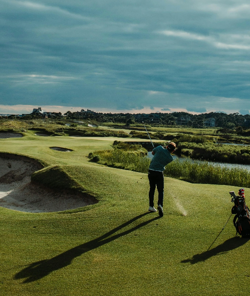 imagen-superior-swing-golf-hombre